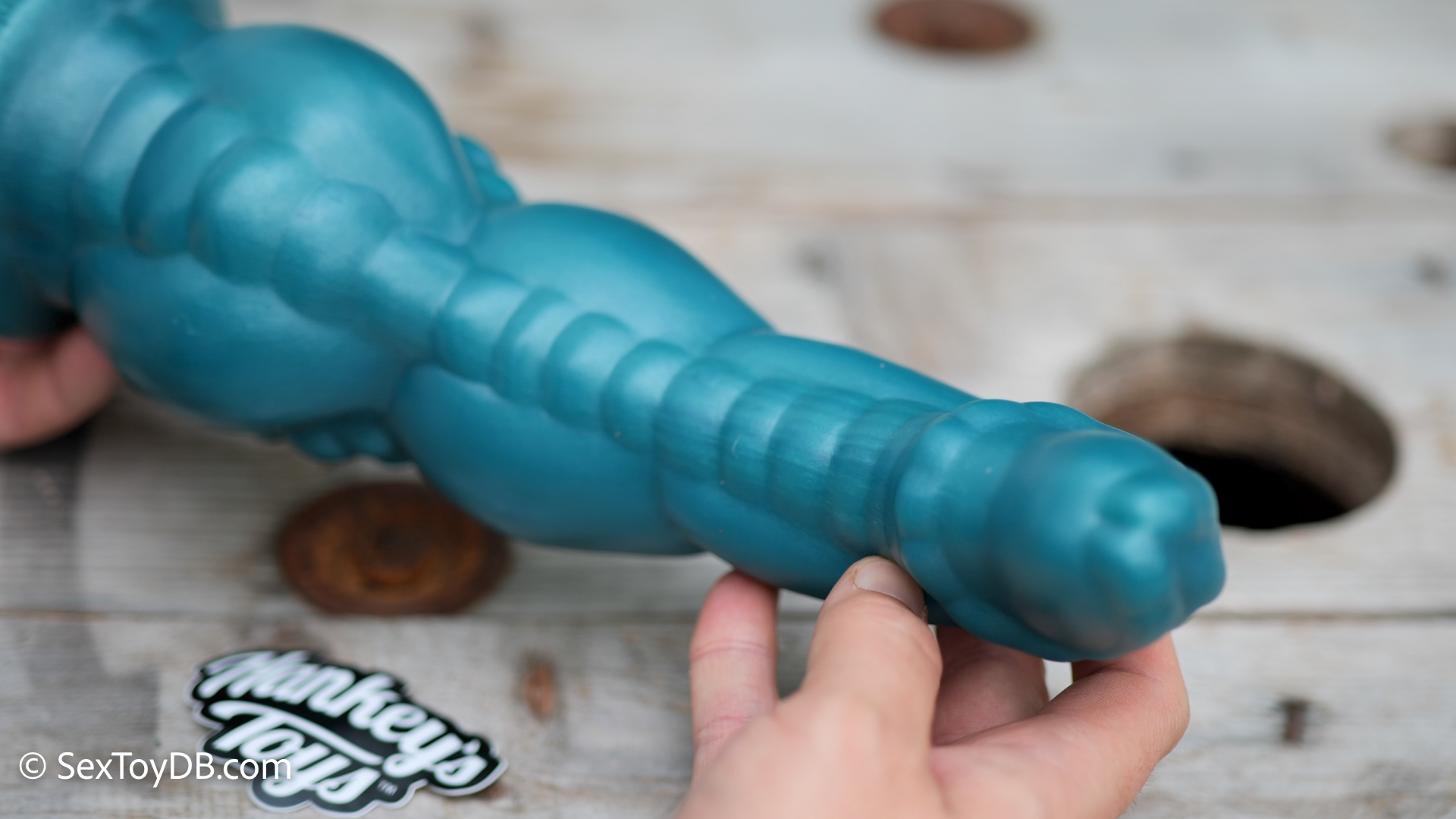 Hankeys Toys BFG dildo review textures close up Hankeys Toys BFG dildo review textures close up