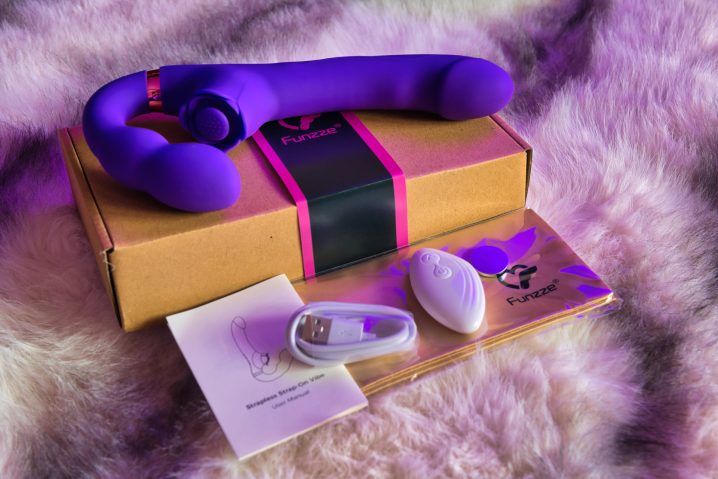 funzze strapless box and contents